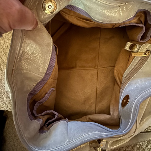 Jimmy Choo Mahala bag in glistening snow - Picture 6 of 6